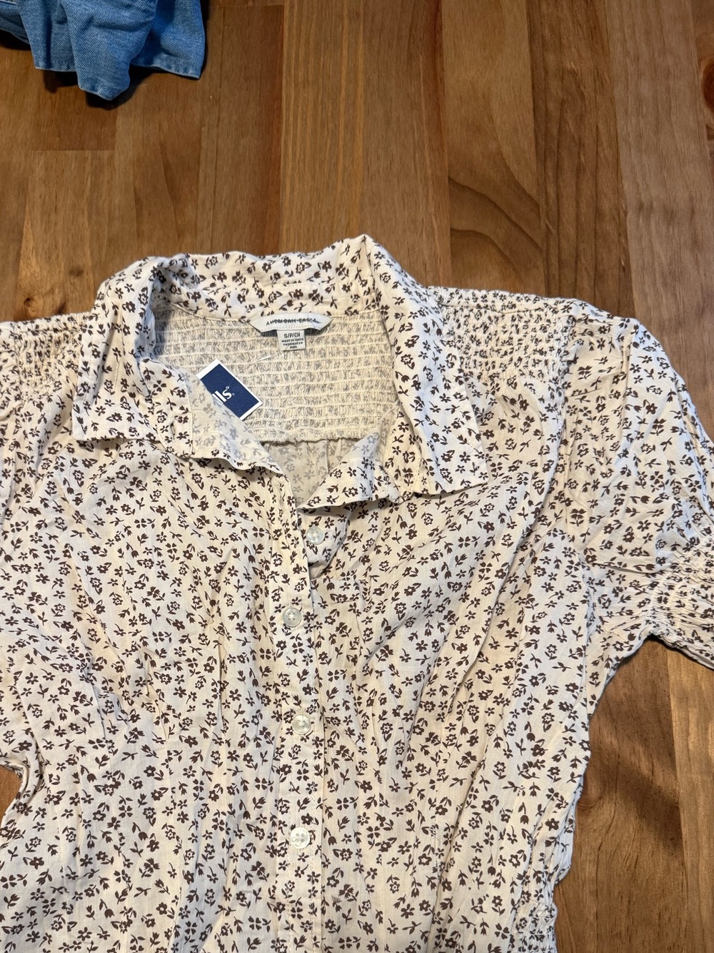 American Eagle Light Cream Floral Button-Up Shirt for Men